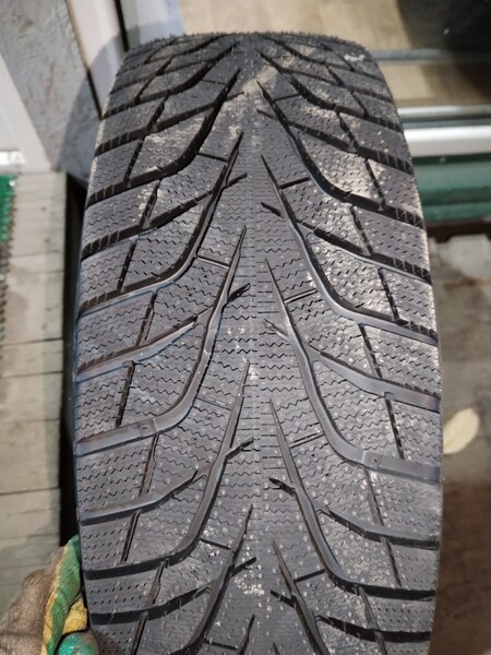 Hankook Winter i*cept IZ3 X W636A 255/55R19 111T