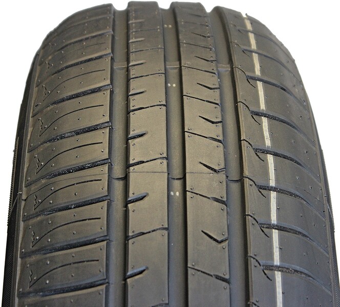 Firemax FM601 245/35R19 93W