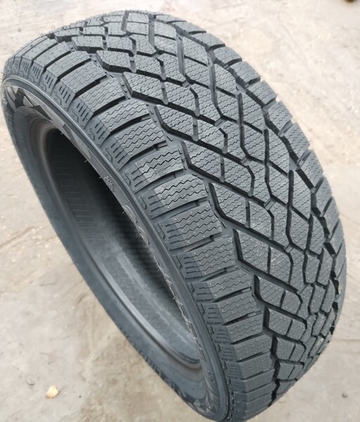 LingLong NORDMASTER 225/40R18 92T