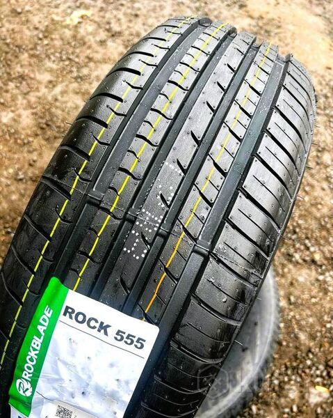 RockBlade ROCK 555 215/65R16 98H