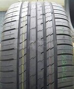 Tracmax X-Privilo RS01+ 275/40R20 106Y