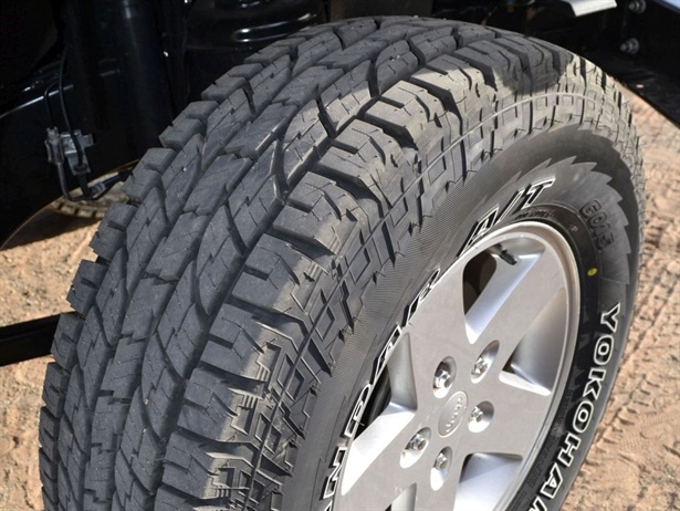 Yokohama Geolandar A/T G015 285/45R22 114H